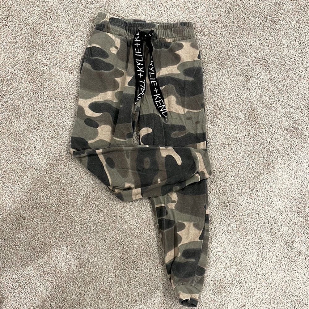 Kendall + Kylie sweatpants/joggers